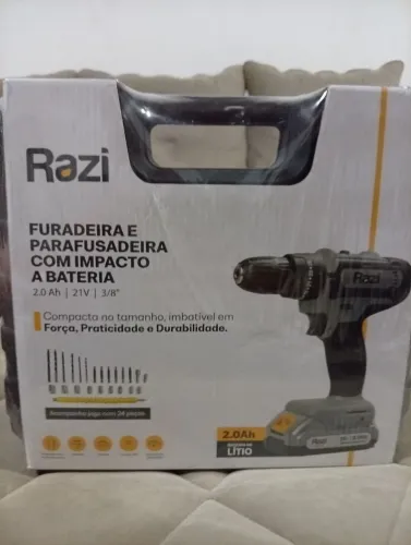 Furadeira e parafusadeira 21v nova