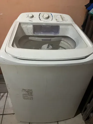 Vendo Máquina de lavar eletrolux 16kg com defeito