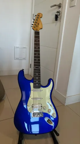 Vendo Guitarra Stratocaster boa para Projetos/Upgrades