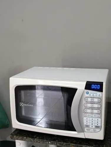 Micro-ondas em perfeito estado 