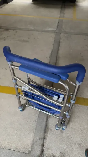 Cadeira higiênica + banco para chuveiro