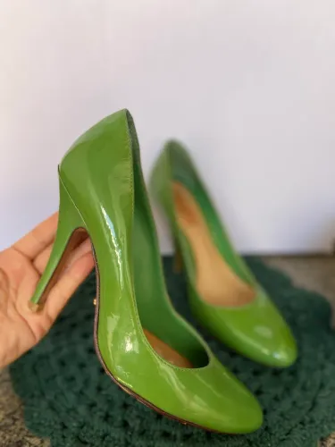 Scarpin Schütz ?