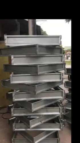 FORMAS PARA FABRICAÇÃO DE BLOCOS CELULARES DE CONCRETO EPS