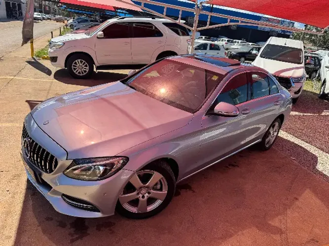 Mercedes-Benz C-200 Avantgarde 2.0 TB 16V 184cv Aut. 2015