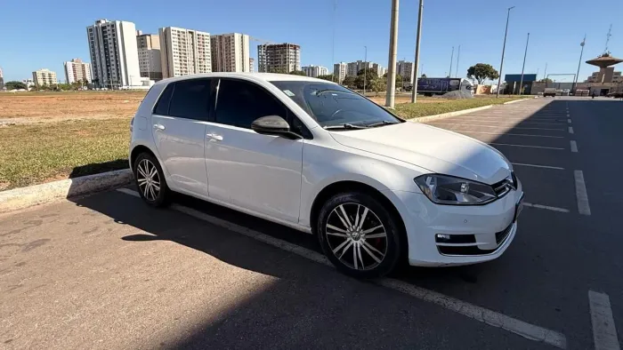 Volkswagen Golf Highline 1.4 TSI 140cv Aut. 2015