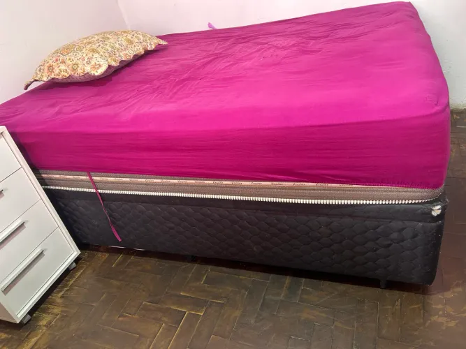 Conjunto Cama + colchão queen size