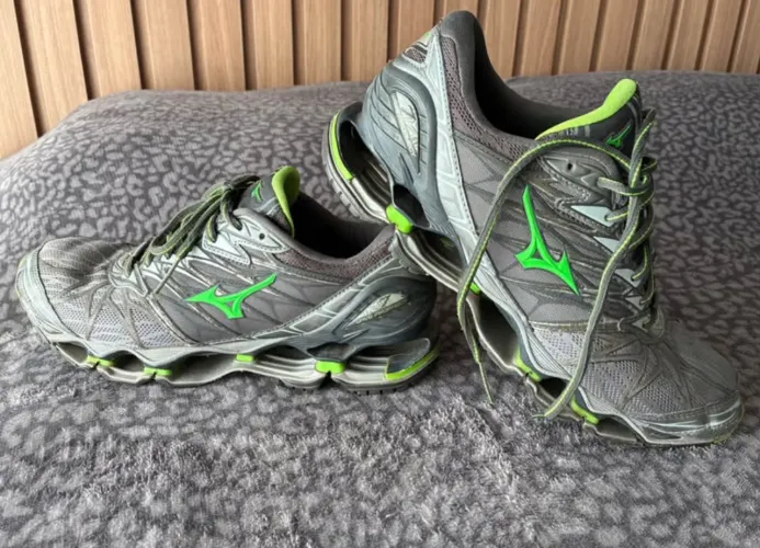 Tênis Mizuno Wave Prophecy 7