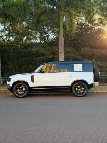 Land Rover Defender 110 X-dy. D300 HSE Mhev DIE AUT 2023