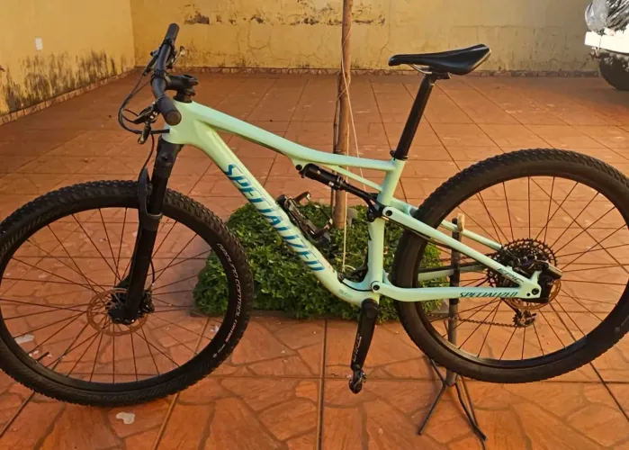 Bicicleta specialized epic carbon  29 2020