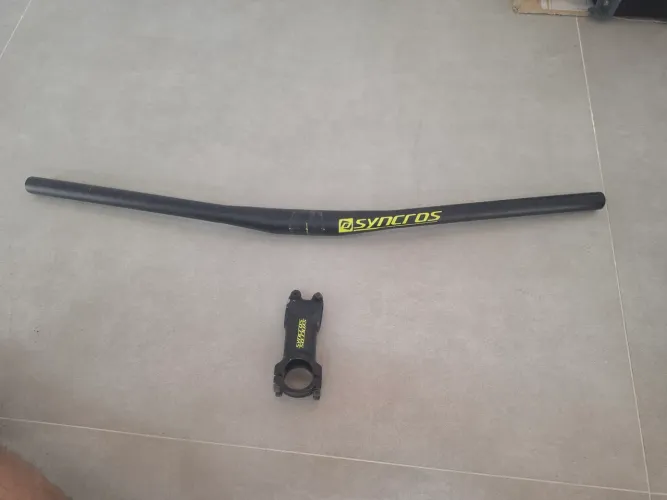Kit Syncros MTB: guidão 720 mm + mesa 70 mm, usados em excelente estado
