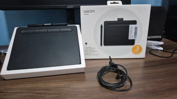 Mesa digitalizadora wacom intuos CLT4100 - nova na caixa