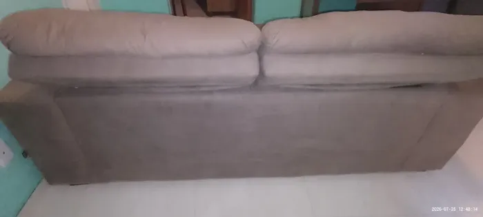 Sofa três lugares retráteis semi novo em perfeitas condições de uso 
