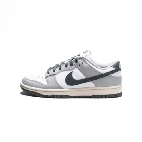 Nike Tênis Dunk Low