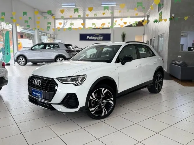 Audi Q3 Perf. Black 2.0 TFSI Tiptr. Quattro 2024
