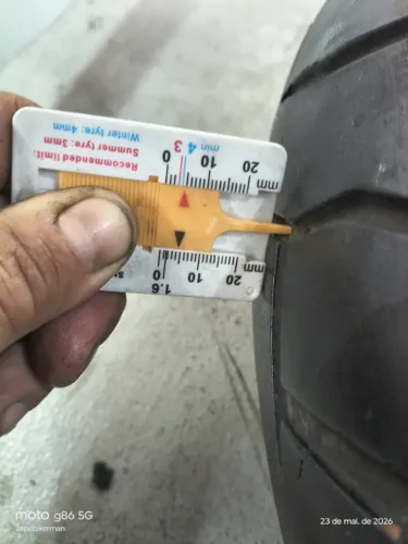 Pneu Pirelli Diablo 160/60 r17