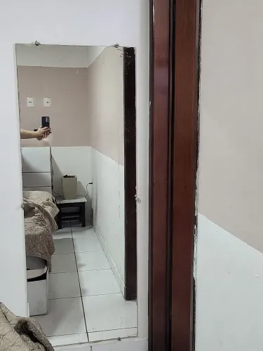 Espelho sem moldura