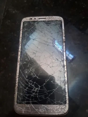 Celular para retirada de peças