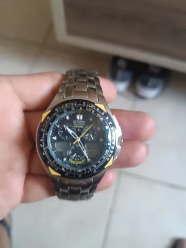 Vendo relógio Citizen, ponteiro de horas travado