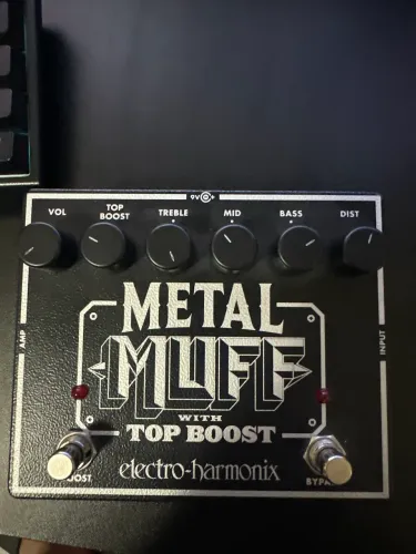 Pedal electro-harmonix Metal Muff with top boost