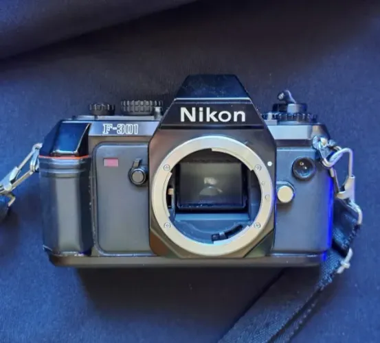 NIKON F301 analógica