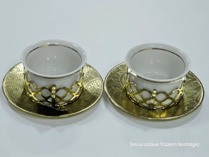 2 Xícaras de chá em Porcelana Vera Veracruz Bijoux Ouro 6cm