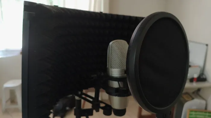 Kit Estúdio Vocal COMPLETO: Microfone condensador Arcano + Isolador + PopFiltre + Pedestal