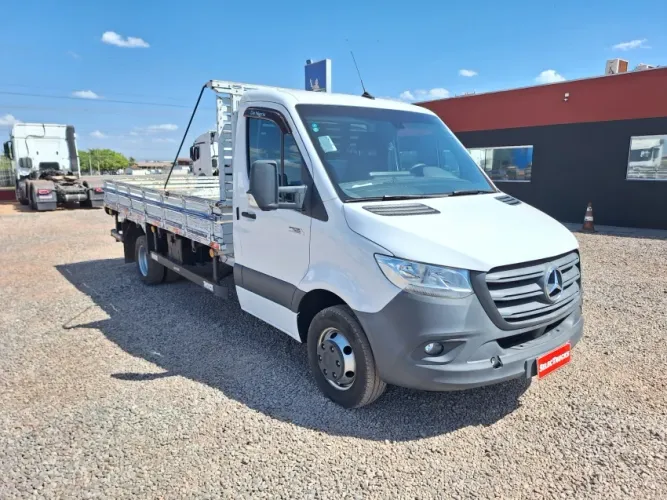 Mercedes Benz Sprinter 516 Chassi Extra Longo Carroceira