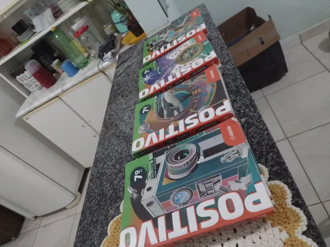 Livro sistema positivo do 7º ano volume 1 ao volume 4