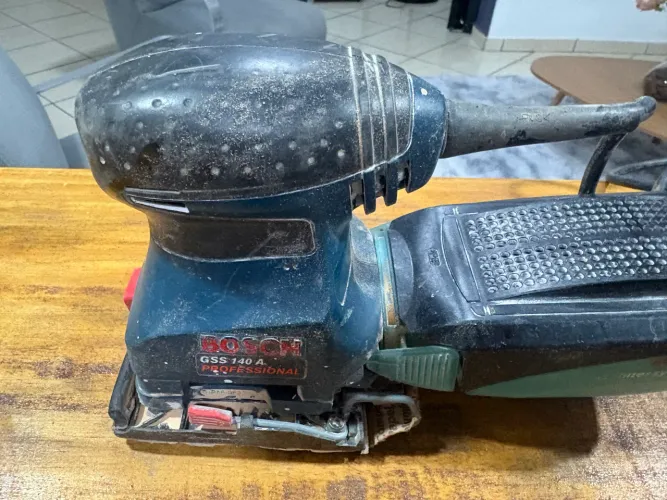 Lixadeira orbital Bosch