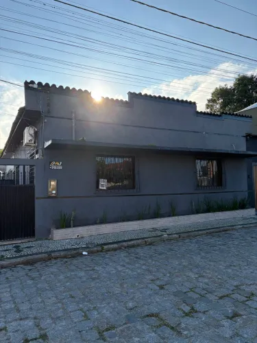 Casa comercial para locação.