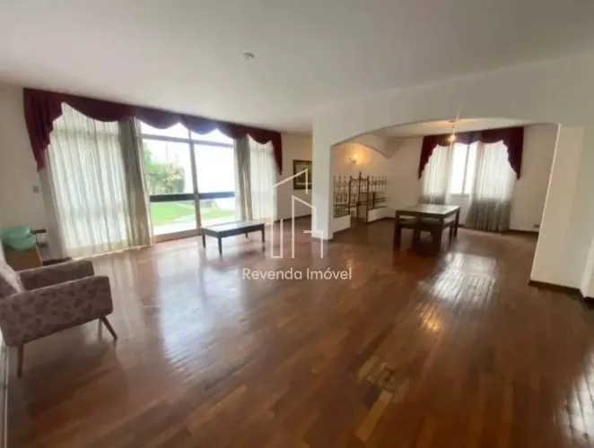 Imperdível! Casa à venda em São Paulo-SP, Vila Madalena: 4 quartos, 5 banheiros, 3 vagas d
