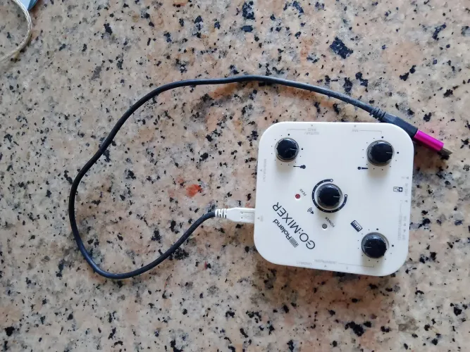 Placa de áudio Roland GO MIXER