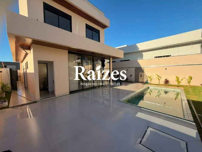 Casa em Condomínio Fechado 4 suítes com Varanda Gourmet e lazer completo no Bairro Gávea