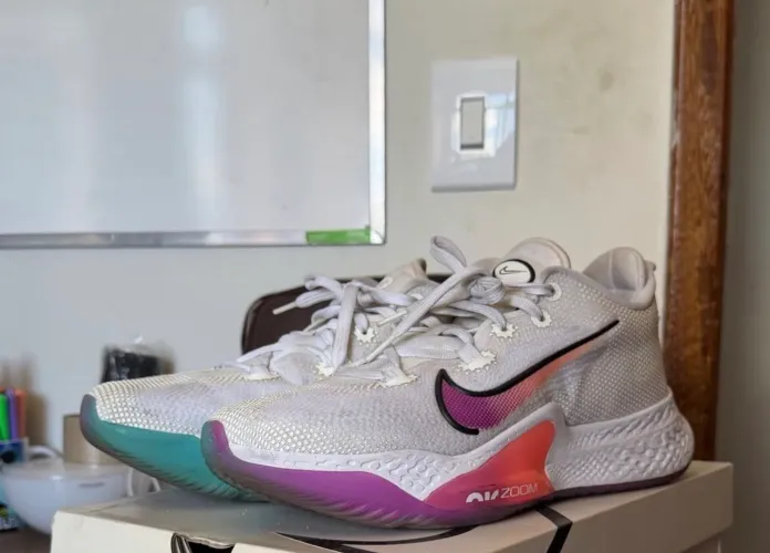 tênis de basquete Nike - Original, usado casualmente - Tamanho 42