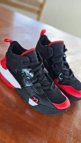 Tênis Jordan Stay Loyal 2