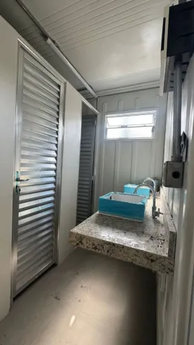 Container banheiro ( entrego)