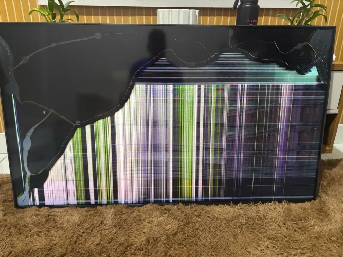 TV LG 55" QNED 55QNED73ASA 4K Nova - Tela Quebrada (Para Retirada De Peças)