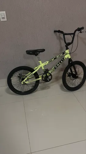 Vende se bicicleta infantil