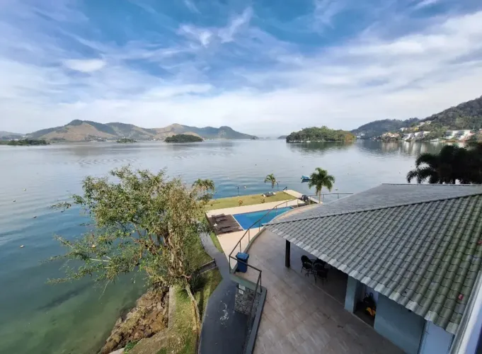 Vendo apartamentone cobertura frente mar no Pontal