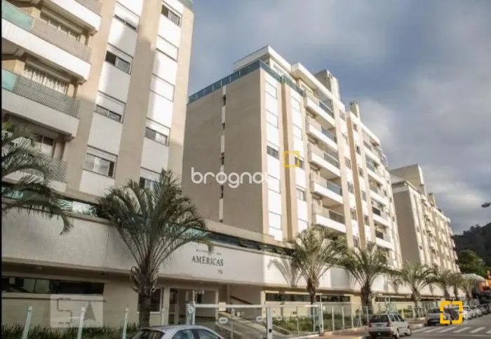 Cobertura Duplex com 3 quartos, à Venda na Trindade - Florianópolis.