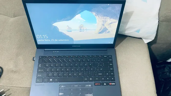 Notebook com 15 dias de uso