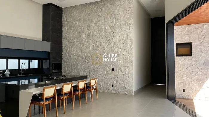 Casa Condomínio Terras Alphaville, Anápolis GO - 3 Suítes com Móveis Planejados