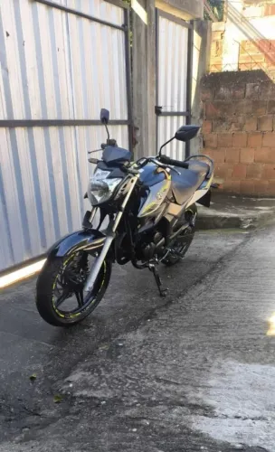 Yamaha Fazer 250cc (Troco por Crosser)