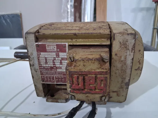 Motor trifásico 1,5 cv