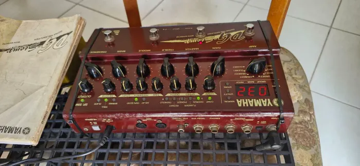 Pedaleira Pré-amplificador Yamaha Dg Stomp + Manual e Fonte