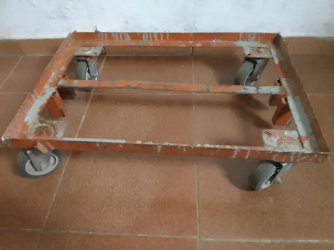 Carrinho reforçado pra transporte 0,60x0,43