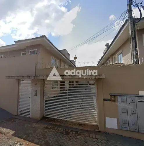 Sobrado à venda contendo 2 quartos, 1 banheiro, 1 lavabo, Contorno, Ponta Grossa, PR
