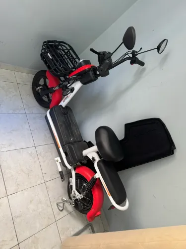 MOTO ELÉTRICA (6 meses de uso)