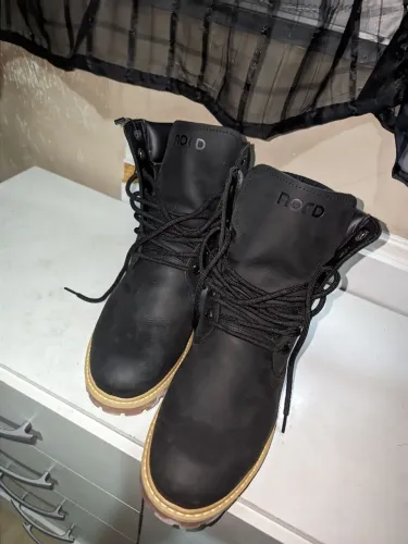 Bota nord 41