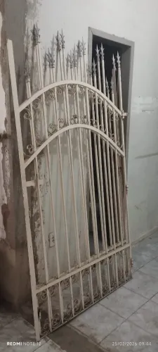 VENDO PORTÕES EM FERRO